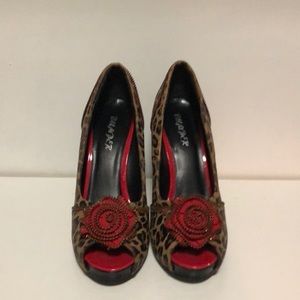 Leopard Print Pumps